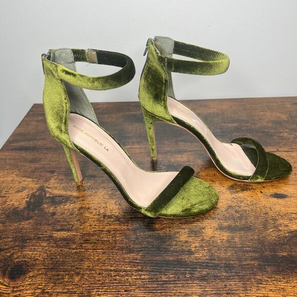 Olive Green Velvet Ankle Strap Stiletto Heels Sz 10 Holiday Event Party Cocktail - Picture 5 of 9